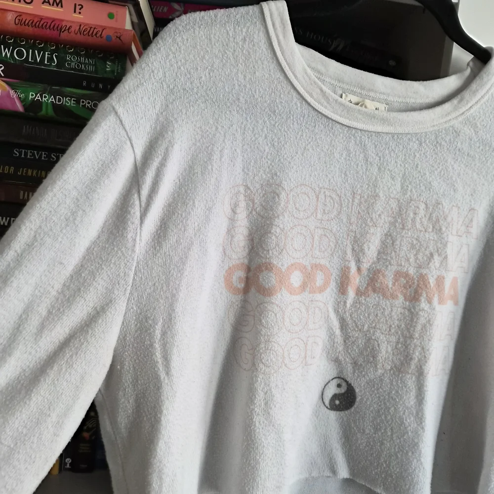 Boutique Good Karma Graphic Pullover Long Sleeve White Knit Top Shirt - Picture 2 of 4